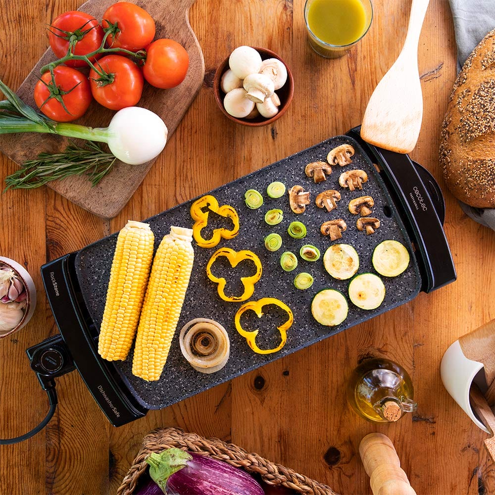 Cecotec Griddle Tasty - Elektryczny grill o mocy 2600 W, z kamieniową powłoką RockStone, dużą powierzchnią 45x25 cm i regulowanym termostatem - idealny do szybkiego i precyzyjnego gotowania - obrazek 2