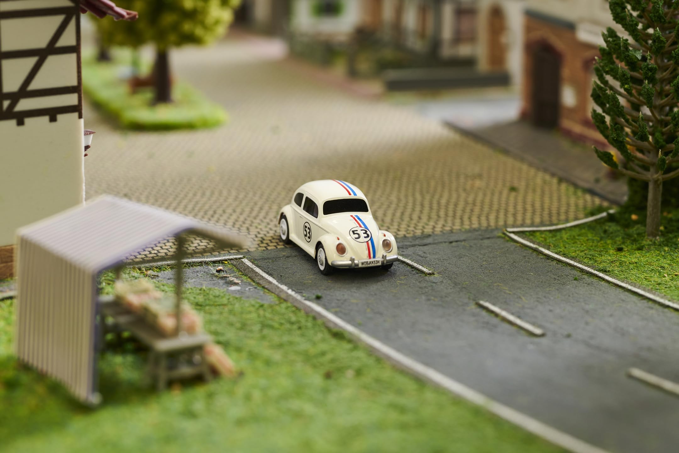 Carson 500504153 1:87 VW Beetle Rallye 2.4G 100% RTR - Gotowy do jazdy - obrazek 5