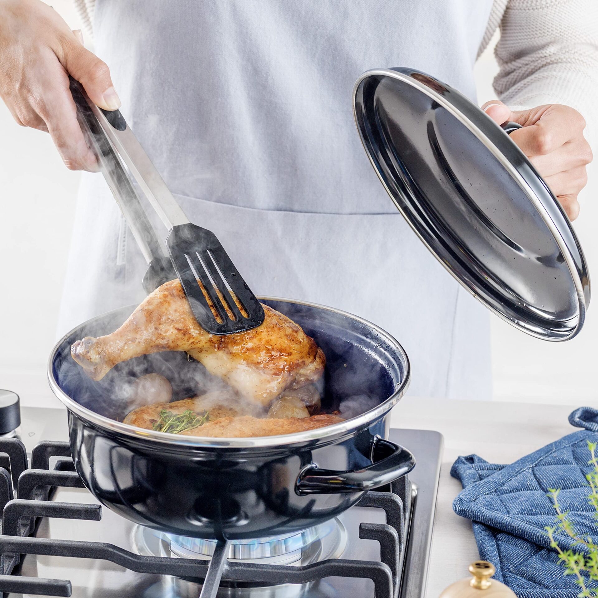 Patelnia indukcyjna BK Fortalit 22 cm z pokrywką, odporna na piekarnik, czarna - obrazek 2