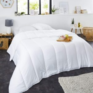 Letnia kołdra Sweetnight 220g/m² | 220×240 cm | Cienka, lekka i miękka | Zmywalna | 100% mikrofibra