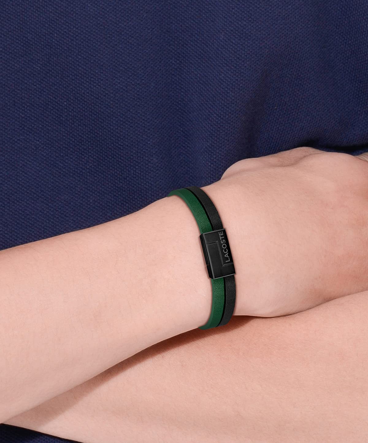 Bransoletka Lacoste TRAVELER z czarnej skóry dla mężczyzn - elegancki dodatek do podróży (2040074) - obrazek 3