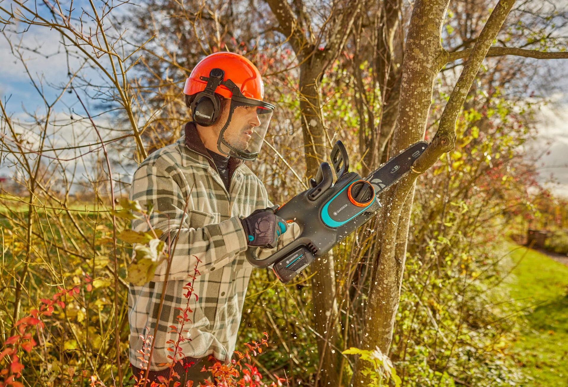 Gardena PowerSaw 250/18V Gotowa do użycia akumulatorowa piła łańcuchow - obrazek 2