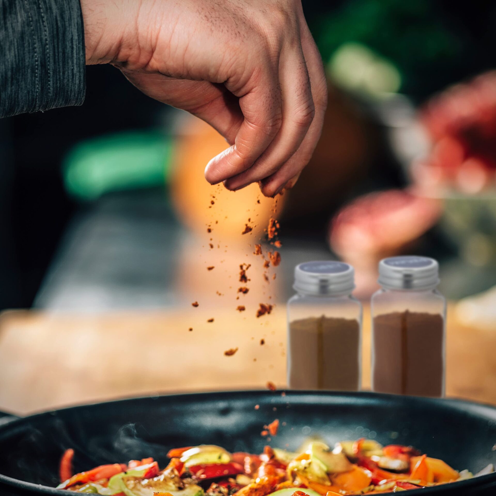 Relaxdays Słoiki na przyprawy, zestaw 36 sztuk, wkład do posypywania, - obrazek 7